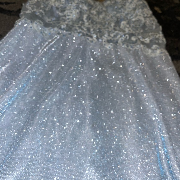 Light baby blue homecoming dress payed around 400 worn 1 time - Picture 5 of 11